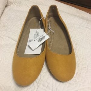 Old Navy Mustard Yellow Flats